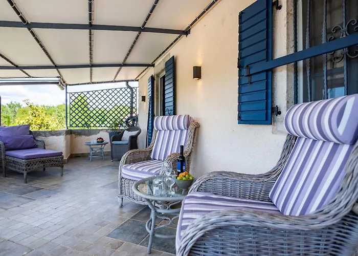 Vakantiehuis Cypress & Olive House Ckk 178 Sveti Ivan Dobrinjski