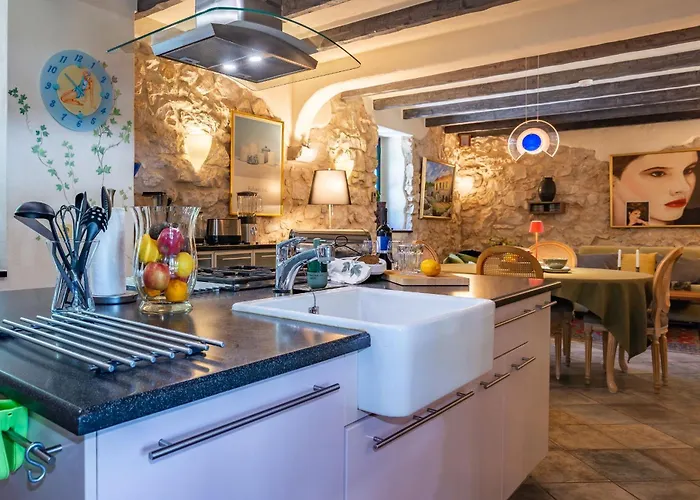 Vakantiehuis Cypress & Olive House Ckk 178 *