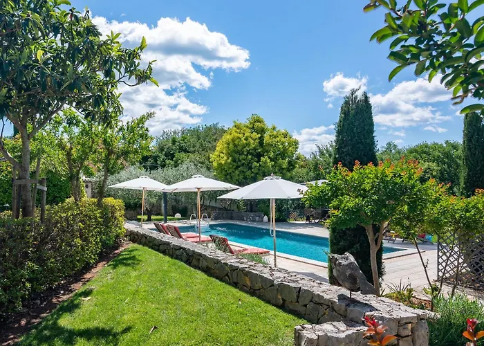 Vakantiehuis Cypress & Olive House Ckk 178